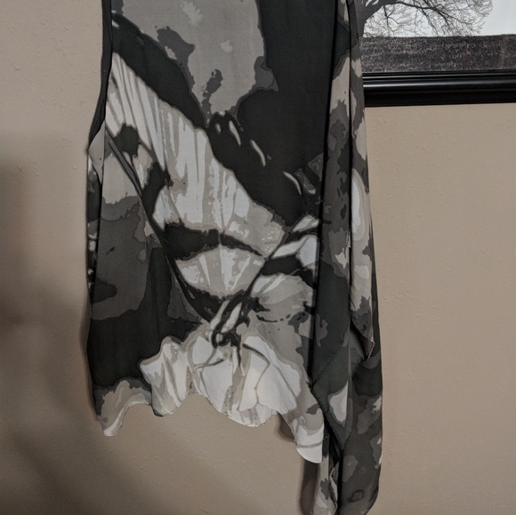 Amazing asymmetrical blouse - Picture 2 of 5